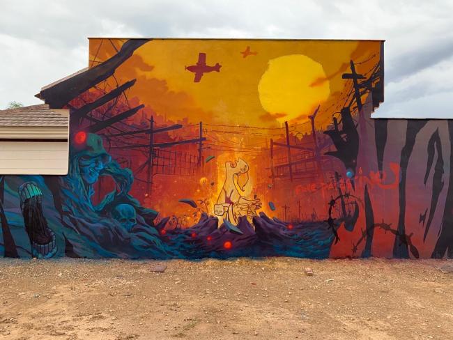 Graffiti con motivos de Guernica en Los Alcázares