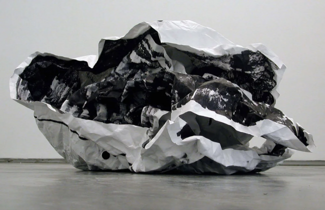 Javier Arce, Serie Estrujados (GUERNICA - XL), 2007 (Crumple version) © Javier Arce, 2007 