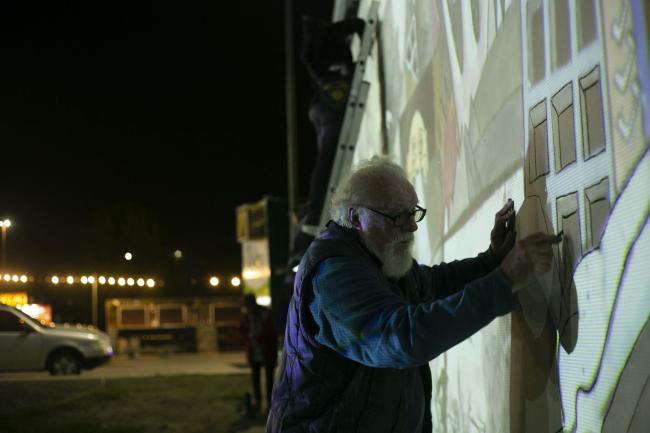 Juan Carlos Marchesi, Mural Guernica, 2023 (Marchesi trabajando)