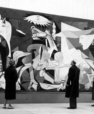 Instalación de Guernica en el Haus der Kunst
