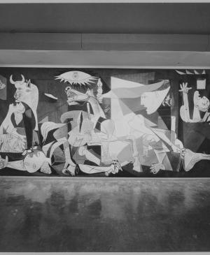 Vista de la instalación de la exposición «Picasso: 75th Anniversary»