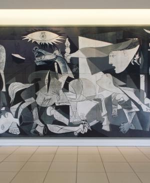 Réplica de Guernica en cerámica del Museo de Arte Otsuka de Tokio