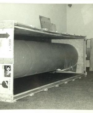 El rollo de Guernica en una caja