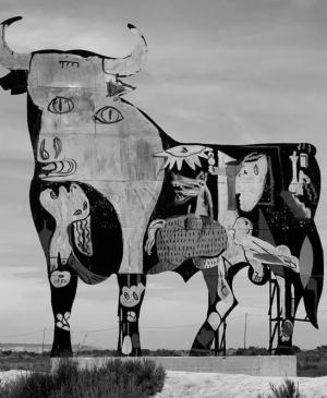 Guernica en un toro de Osborne